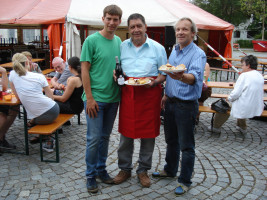 v.l.n.r.: Felix Kempf (Fraktionsvorsitzender), Héctor Rodriguez (Beisitzer im Vorstand), Ulrich Braun (Vorsitzender)