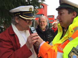 Der Bürgermeister beim pusten