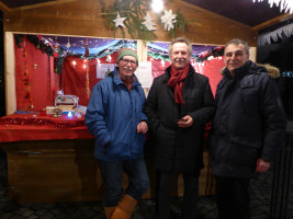 Unser Mitlgied Roman Brugger, der Bürgermeister Heinrich Hofmann und unser Mitglied Peter Weber